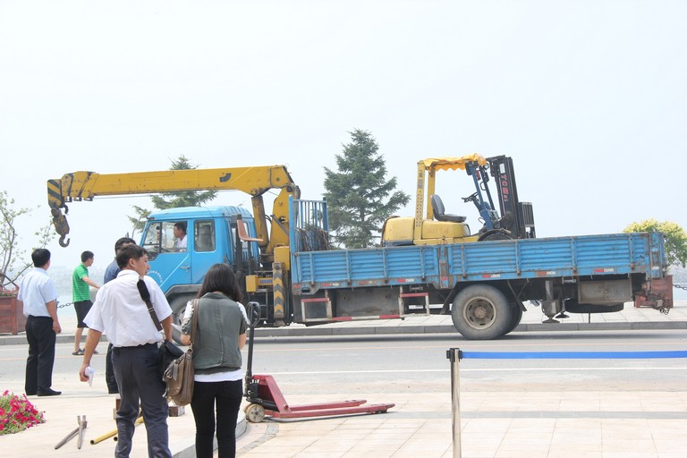 重12噸鐵藝變形金剛組裝搬運