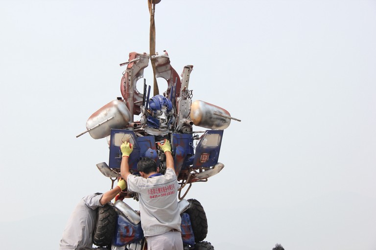 重12噸鐵藝變形金剛組裝搬運