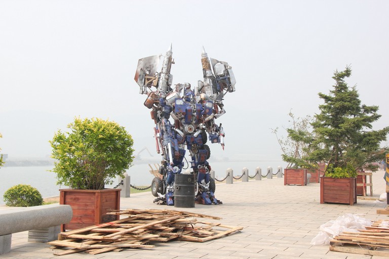 重12噸鐵藝變形金剛組裝搬運