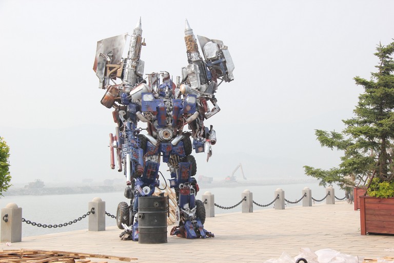 重12噸鐵藝變形金剛組裝搬運