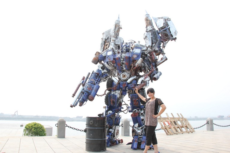 重12噸鐵藝變形金剛組裝搬運